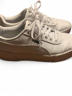 Puma Low-Top Sneakers in White with Gum Outsole